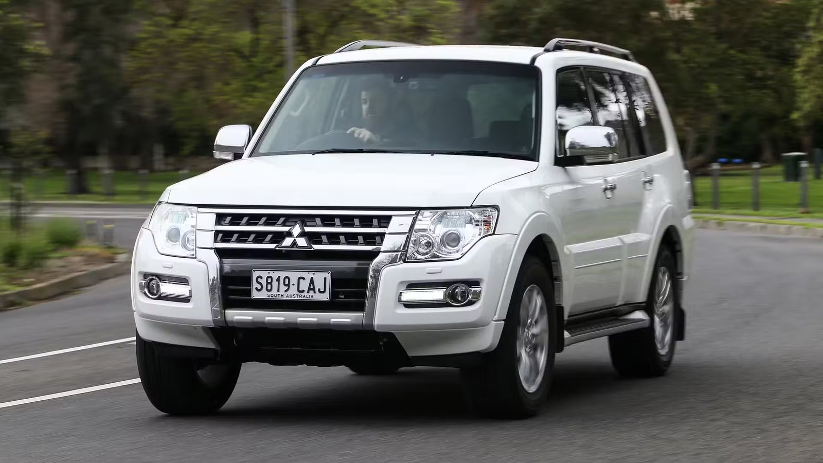 Mitsubishi Pajero GLS